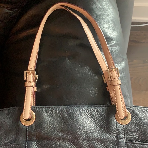 Michael Kors Leather Bag - Picture 3 of 17